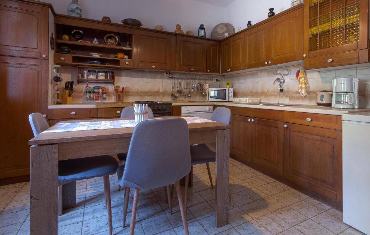 Awesome Home In Zaglav With Wifi Екстер'єр фото